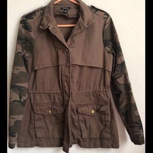 Brown and green army jacket 🧥